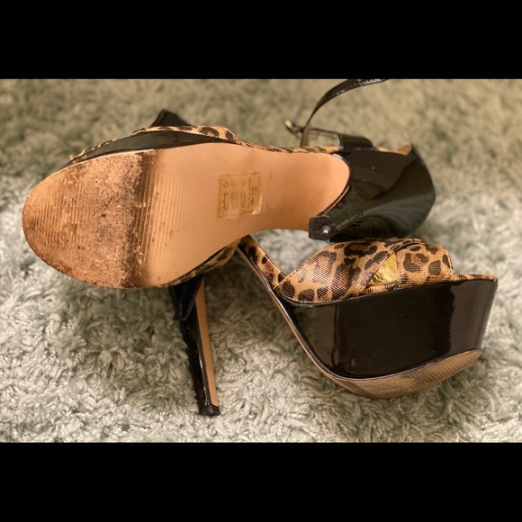 Leopard & Black Patent Open Toe Heels - Picture 4 of 8